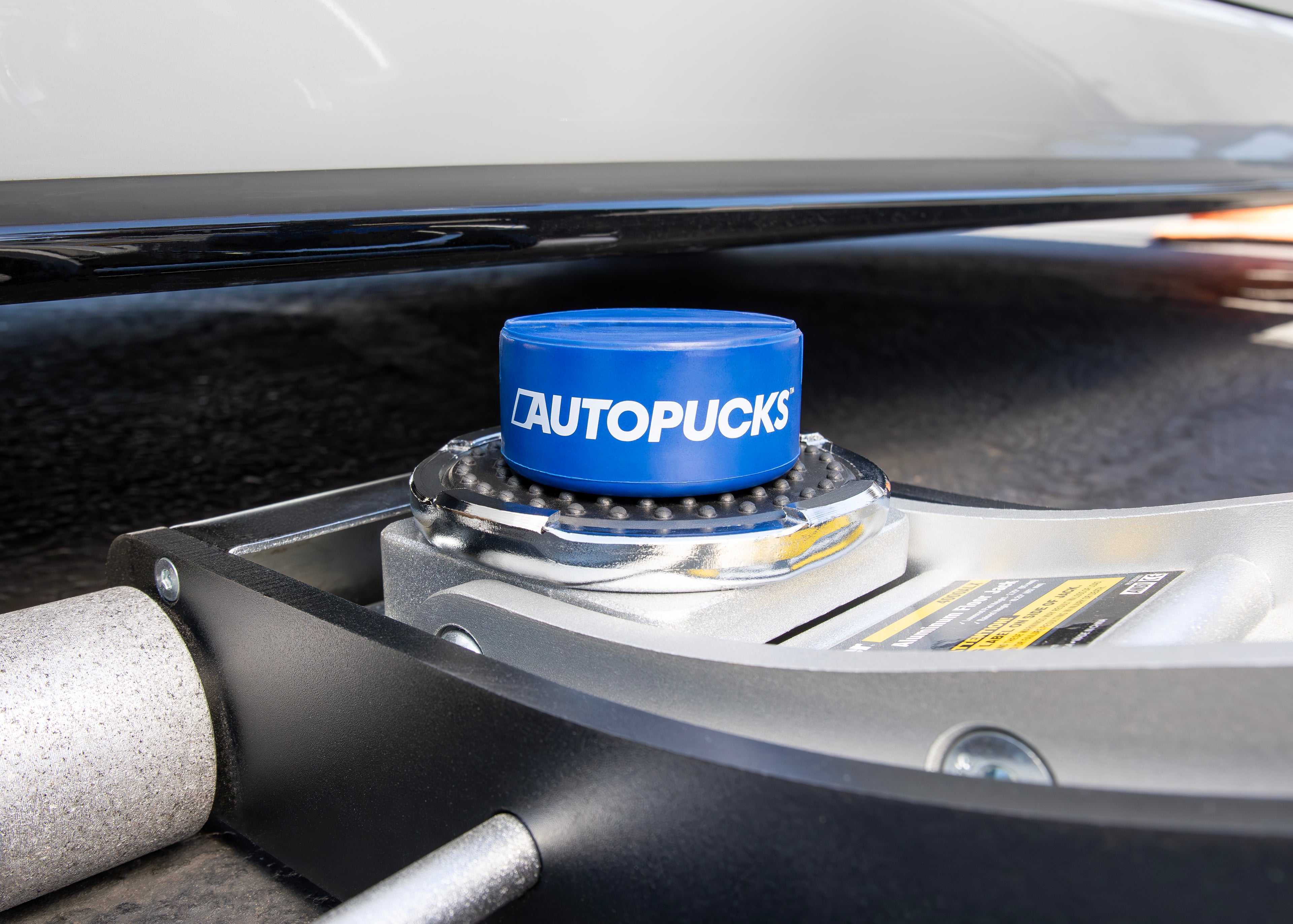 AutoPucks Universal Jack Pad Pucks - Slotted - Set of 4