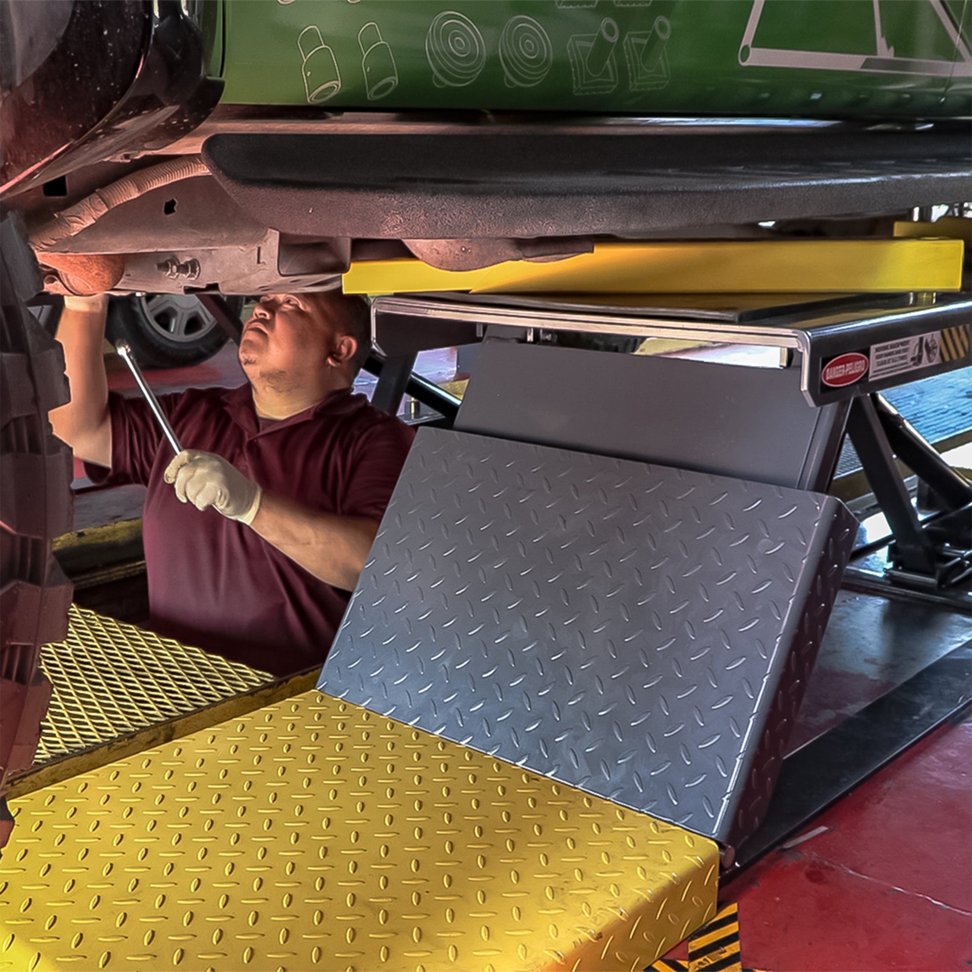 BendPak P-9000LT frame-engaging low-rise commercial lift for service shops.