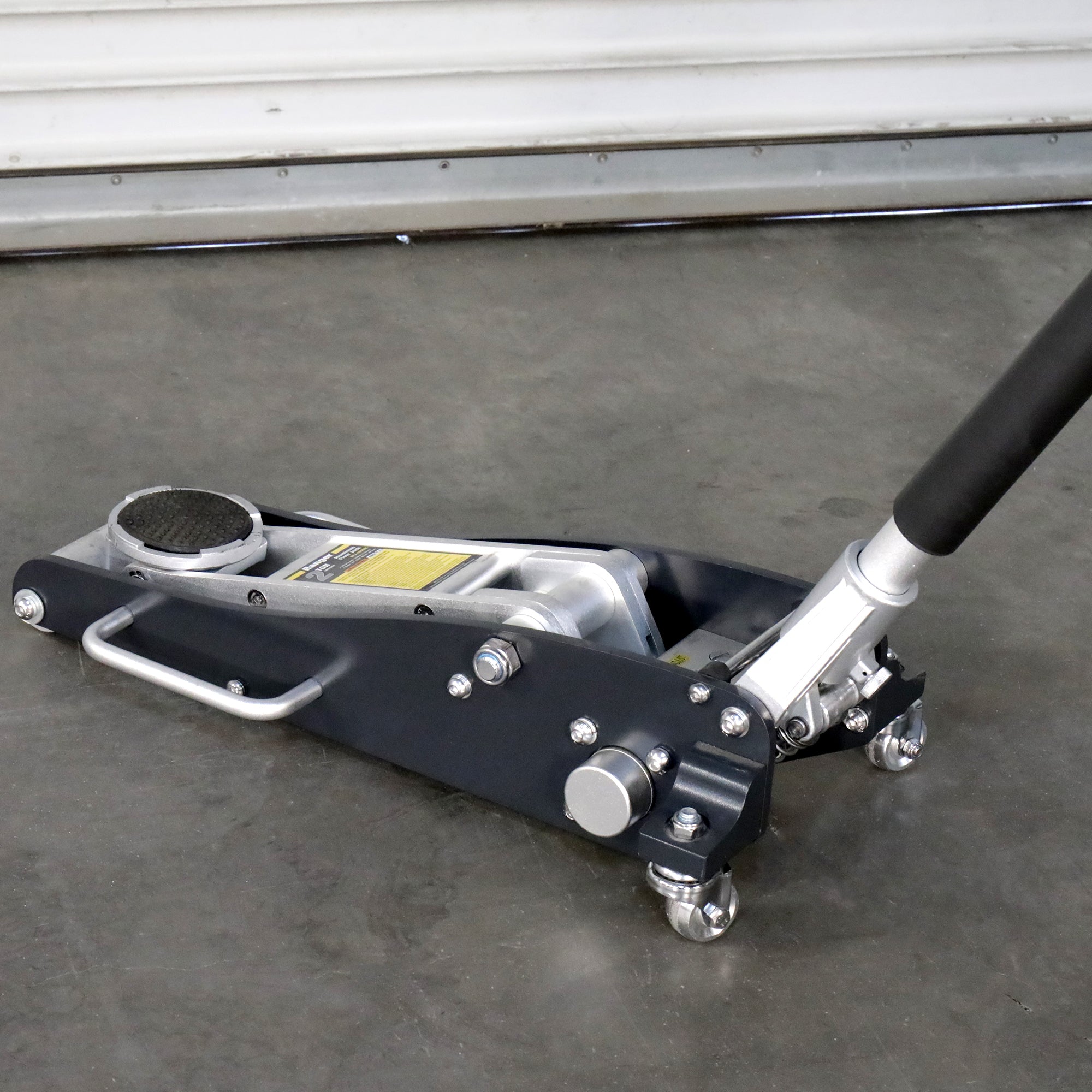 Ranger RFJ-4000AL aluminum floor jack showing compact chassis layout