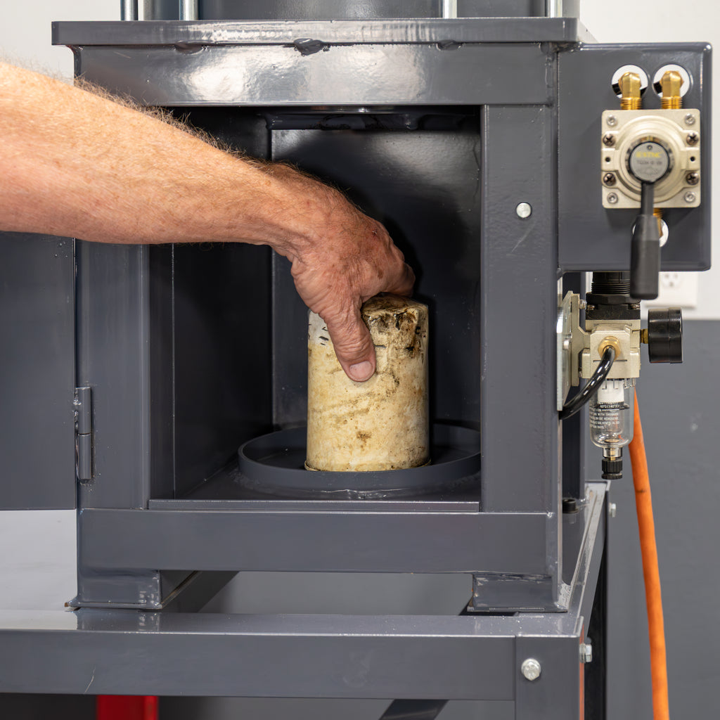 Ranger RP-20FC oil filter crusher for recycling with up to 95 percent oil removal